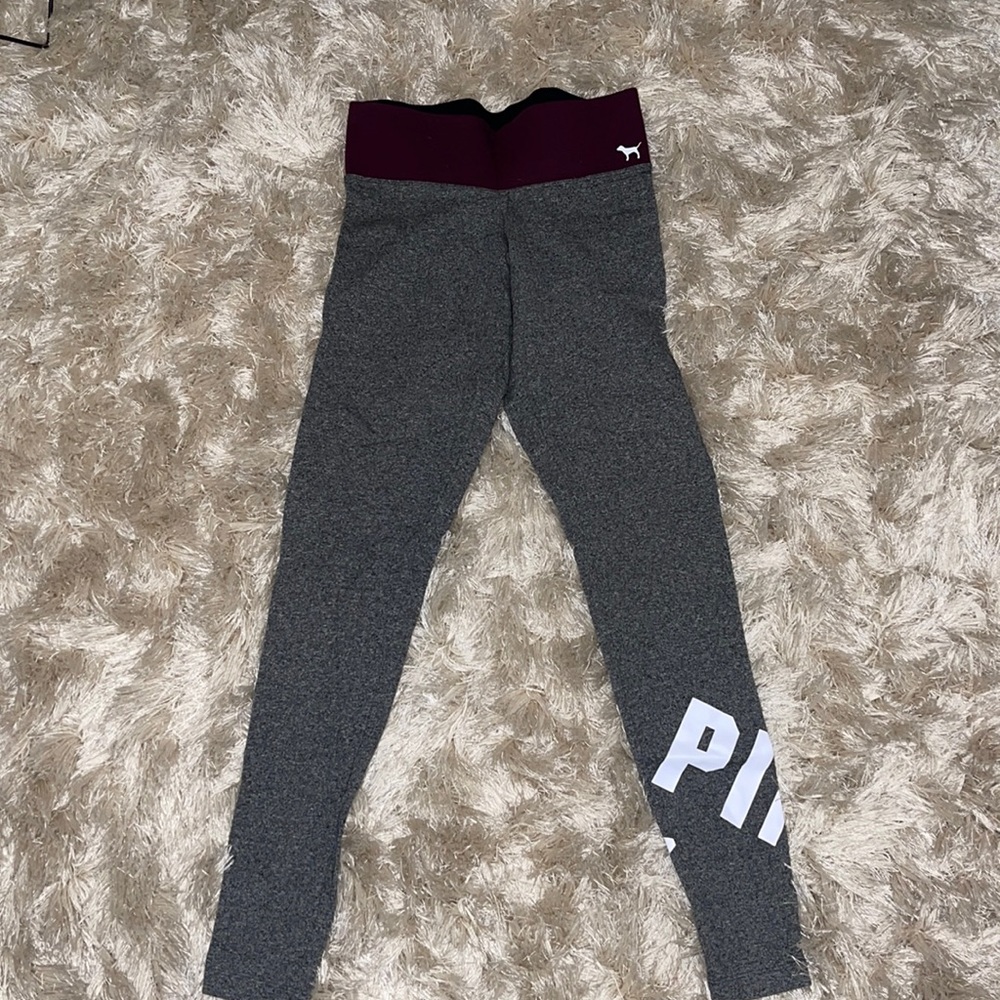 PINK leggings with logo